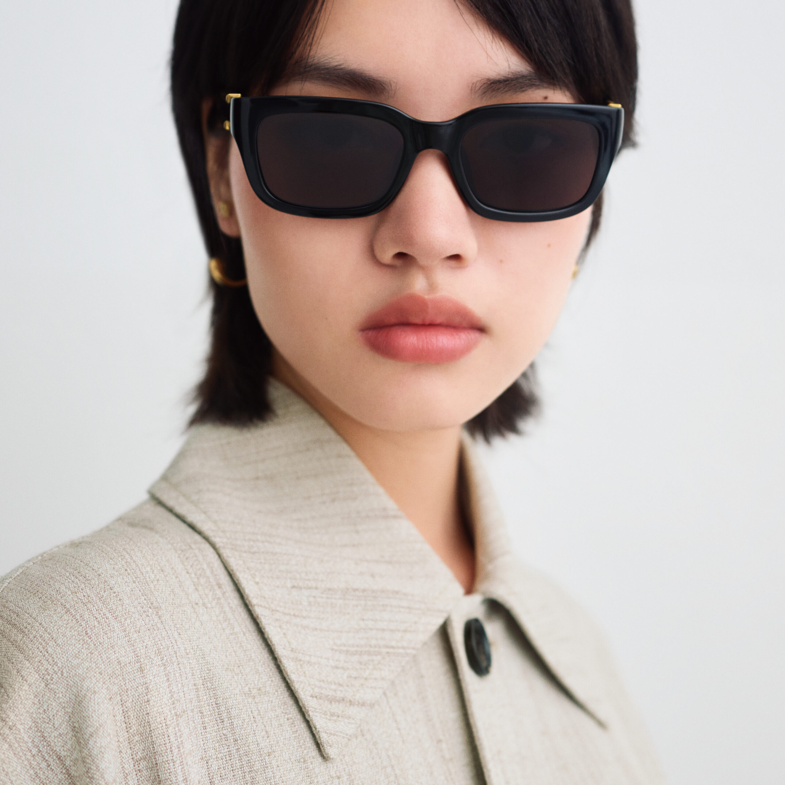 BTV_SS26_MainCampaign_JPG_nologo_1x1_A02